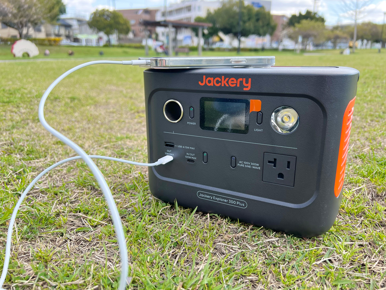 アウトドアでのポータブル電源使用